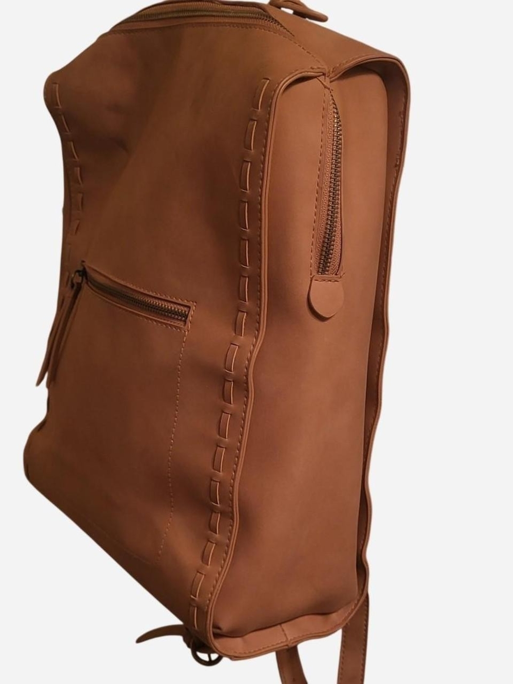 Tan 🧡 Backpack - Sleek Minimal Design